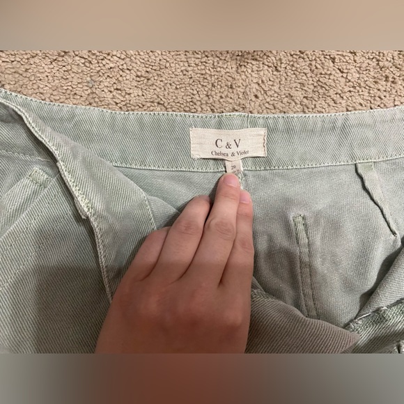 Size 29- Chelsea and violet green jean shorts - Picture 6 of 8